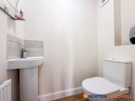 3 bedroom Semi-detached house for sale in Digby Avenue, Fernwood, NG24