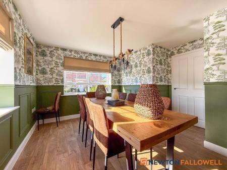 3 bedroom Semi-detached house for sale in Digby Avenue, Fernwood, NG24
