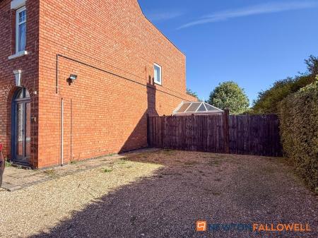 4 bedroom Detached house for sale in London Road, Balderton, NG24
