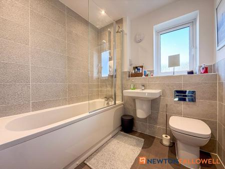 4 bedroom Detached house for sale in Flaxley Lane, Middlebeck, NG24