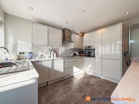 3 bedroom Detached house for sale in St. Peters Close, Farndon, NG24