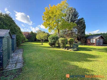 3 bedroom Detached house for sale in St. Peters Close, Farndon, NG24