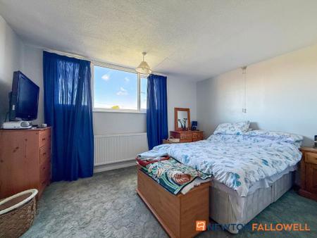 3 bedroom Detached house for sale in St. Peters Close, Farndon, NG24