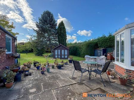 3 bedroom Detached house for sale in St. Peters Close, Farndon, NG24