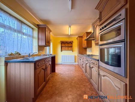 3 bedroom Detached bungalow for sale in Main Street, Sutton-On-Trent, NG23