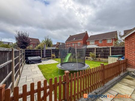 3 bedroom Link detached house for sale in Youngs Close, Coddington, NG24