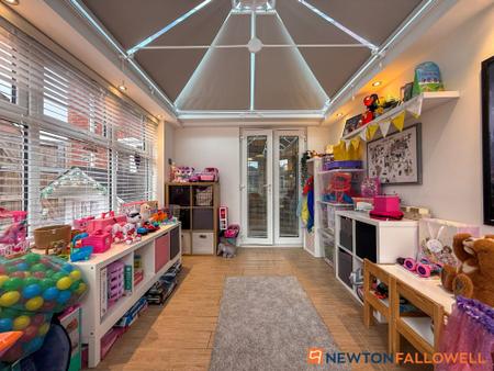 3 bedroom Link detached house for sale in Youngs Close, Coddington, NG24