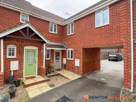 Youngs Close, Coddington, NG24