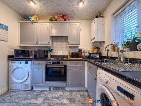 3 bedroom Link detached house for sale in Youngs Close, Coddington, NG24
