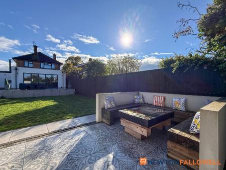 3 bedroom Detached house for sale in Hawton Road, Newark, NG24