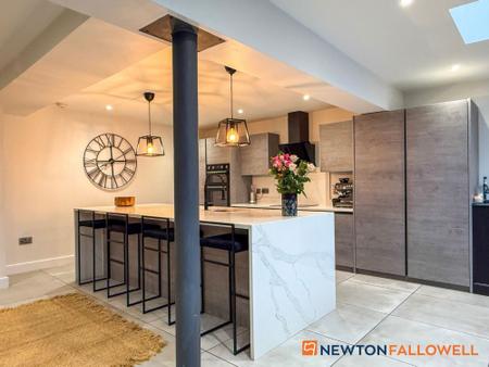 3 bedroom Detached house for sale in Hawton Road, Newark, NG24