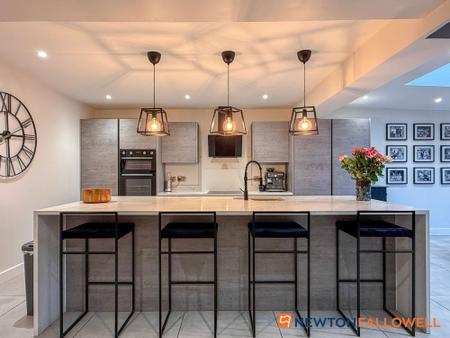 3 bedroom Detached house for sale in Hawton Road, Newark, NG24