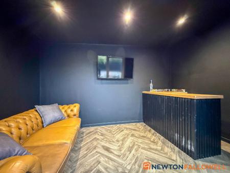 3 bedroom Detached house for sale in Hawton Road, Newark, NG24