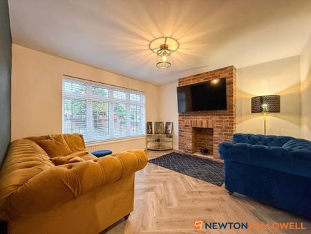 3 bedroom Detached house for sale in Hawton Road, Newark, NG24