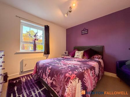 4 bedroom Detached house for sale in Marron Court, Fernwood, NG24