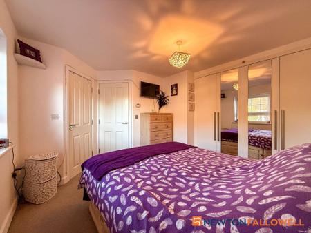 4 bedroom Detached house for sale in Marron Court, Fernwood, NG24