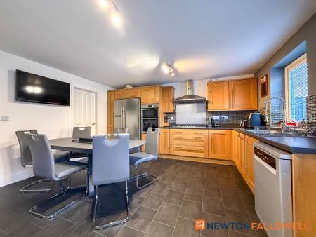4 bedroom Detached house for sale in Marron Court, Fernwood, NG24