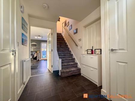 4 bedroom Detached house for sale in Marron Court, Fernwood, NG24