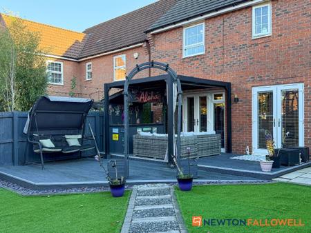 4 bedroom Detached house for sale in Marron Court, Fernwood, NG24