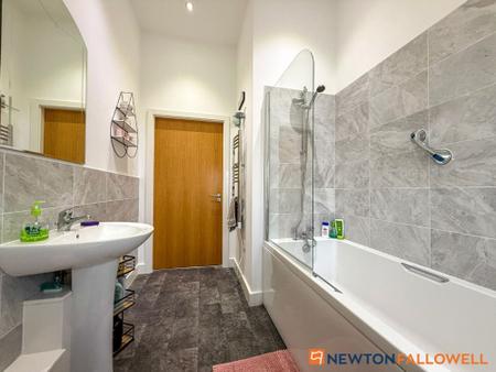 3 bedroom Flat for sale in Warwick Brewery, The Cavalier Building Warwick Brewery, NG24