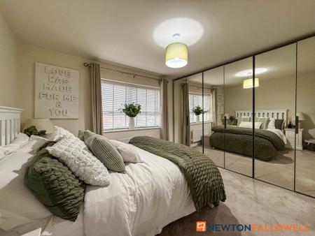 4 bedroom Semi-detached house for sale in Hunters Road, Fernwood, NG24