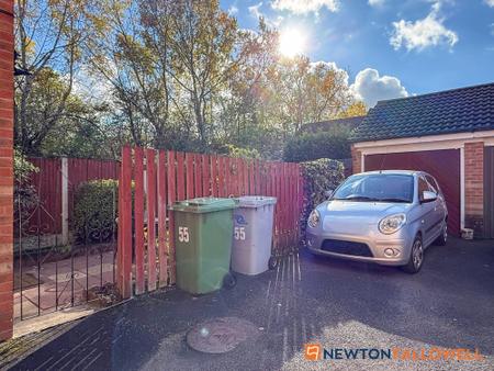 2 bedroom Terraced House for sale in Worthington Road, Balderton, NG24