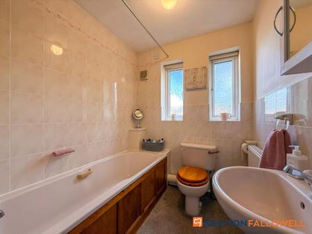 2 bedroom Terraced House for sale in Worthington Road, Balderton, NG24