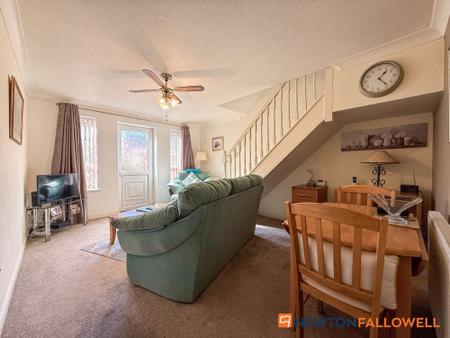 2 bedroom Terraced House for sale in Worthington Road, Balderton, NG24