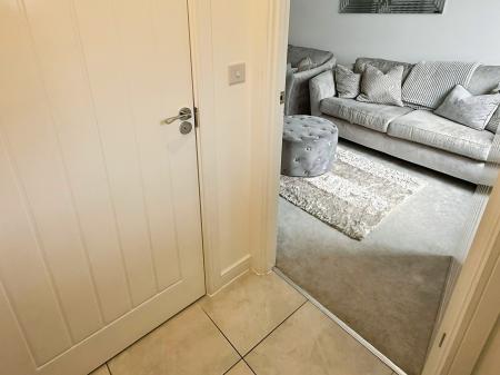 2 bedroom End of terrace house for sale in Abbots Drive, Oadby, LE2