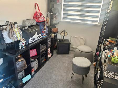 2 bedroom Semi-detached house for sale in Bryony Road, Hamilton, LE5