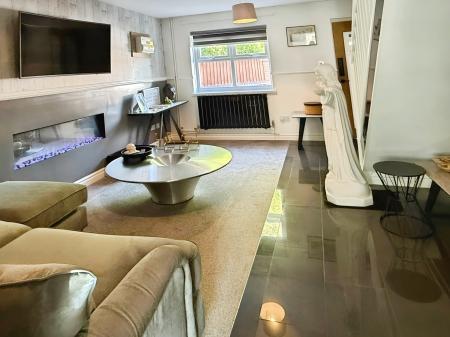 2 bedroom Semi-detached house for sale in Bryony Road, Hamilton, LE5