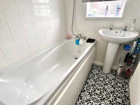 3 bedroom Semi-detached house for sale in Cowley Way, Thurnby Lodge, LE5