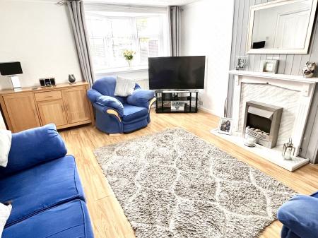 3 bedroom Semi-detached house for sale in Cowley Way, Thurnby Lodge, LE5