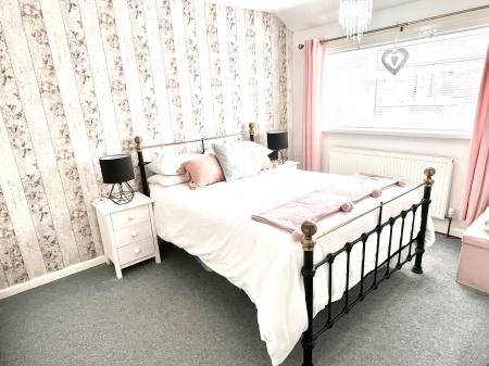 3 bedroom Semi-detached house for sale in Cowley Way, Thurnby Lodge, LE5