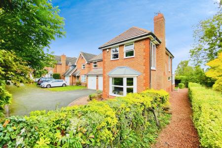 4 bedroom Detached house for sale in Devenports Hill, Bushby, LE7