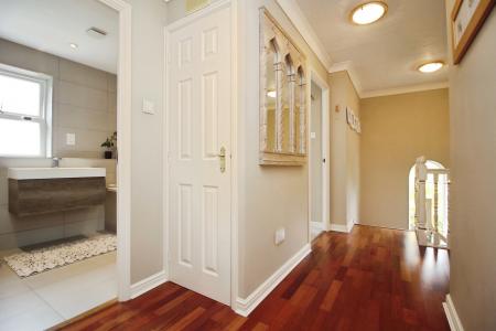 4 bedroom Detached house for sale in Devenports Hill, Bushby, LE7