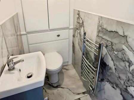 4 bedroom Semi-detached house for sale in Fencote Road, Hamilton, LE5