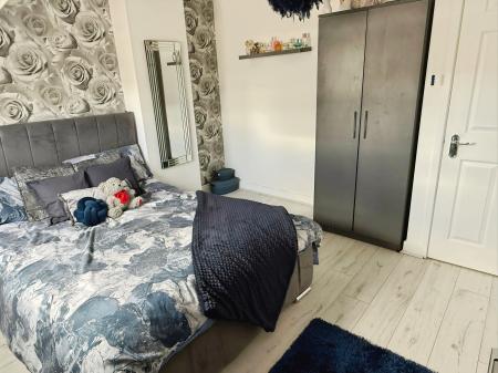 4 bedroom Semi-detached house for sale in Fencote Road, Hamilton, LE5