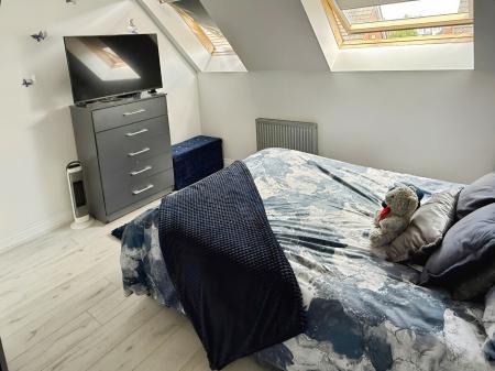 4 bedroom Semi-detached house for sale in Fencote Road, Hamilton, LE5