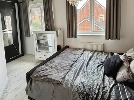 4 bedroom Semi-detached house for sale in Fencote Road, Hamilton, LE5