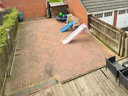 4 bedroom Semi-detached house for sale in Fencote Road, Hamilton, LE5