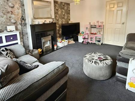 3 bedroom End of terrace house for sale in Flatholme Road, Netherhall, Leicester, LE5