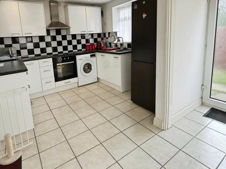 3 bedroom End of terrace house for sale in Flatholme Road, Netherhall, Leicester, LE5