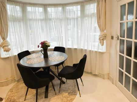 2 bedroom Semi-detached house for sale in Harborough Road, Oadby, LE2