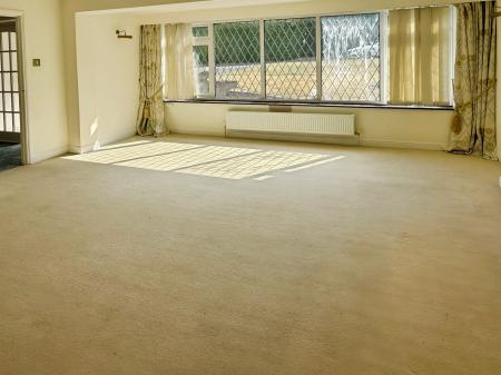 4 bedroom Detached house for sale in Hollies Way, Thurnby, Leicester, LE7