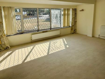 4 bedroom Detached house for sale in Hollies Way, Thurnby, Leicester, LE7