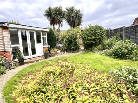 3 bedroom Detached house for sale in Horsewell Lane, Wigston, LE18