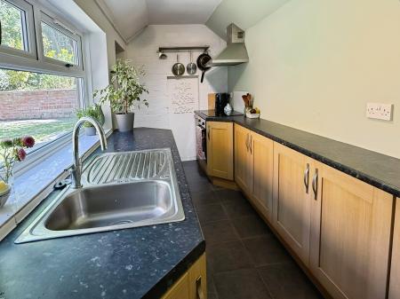 2 bedroom Semi-detached house for sale in Humberstone Drive, Humberstone, LE5