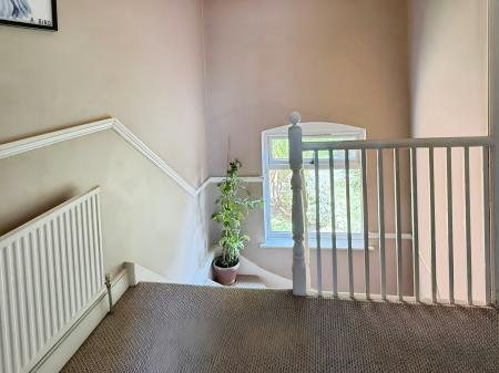 2 bedroom Semi-detached house for sale in Humberstone Drive, Humberstone, LE5