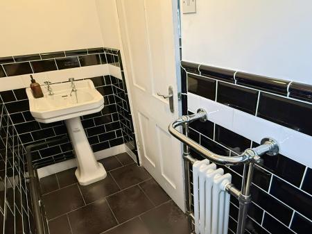 2 bedroom Semi-detached house for sale in Humberstone Drive, Humberstone, LE5